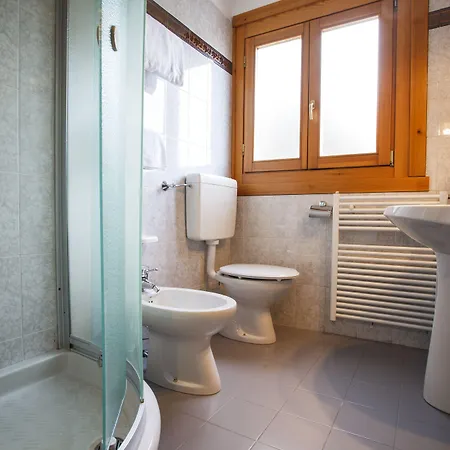 奥林匹克酒店 3* 塞斯特雷